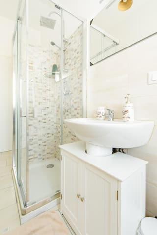 볼로냐 La Finestra Sulla Fiera B&B 외부 사진